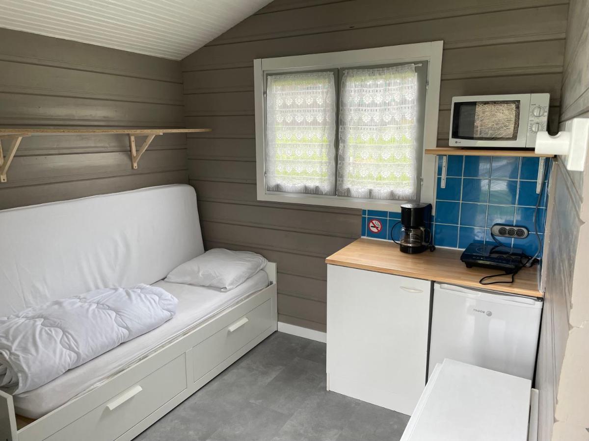 Camping Les Etoiles Saint-Sornin-Lavolps Екстериор снимка