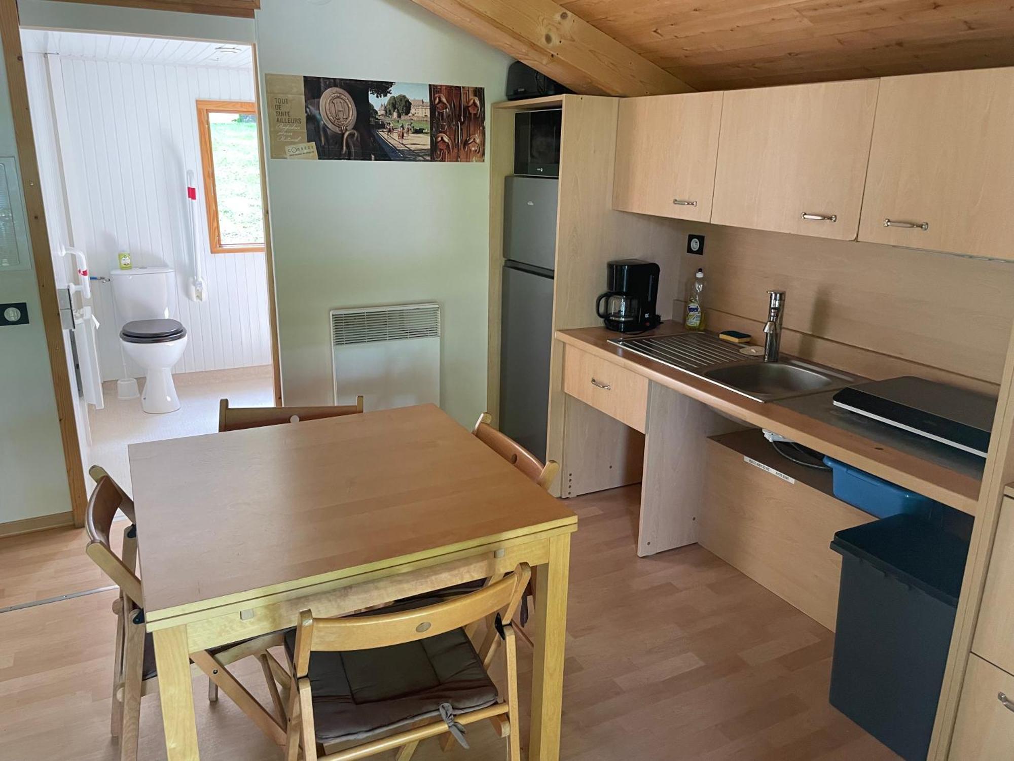 Camping Les Etoiles Saint-Sornin-Lavolps Екстериор снимка