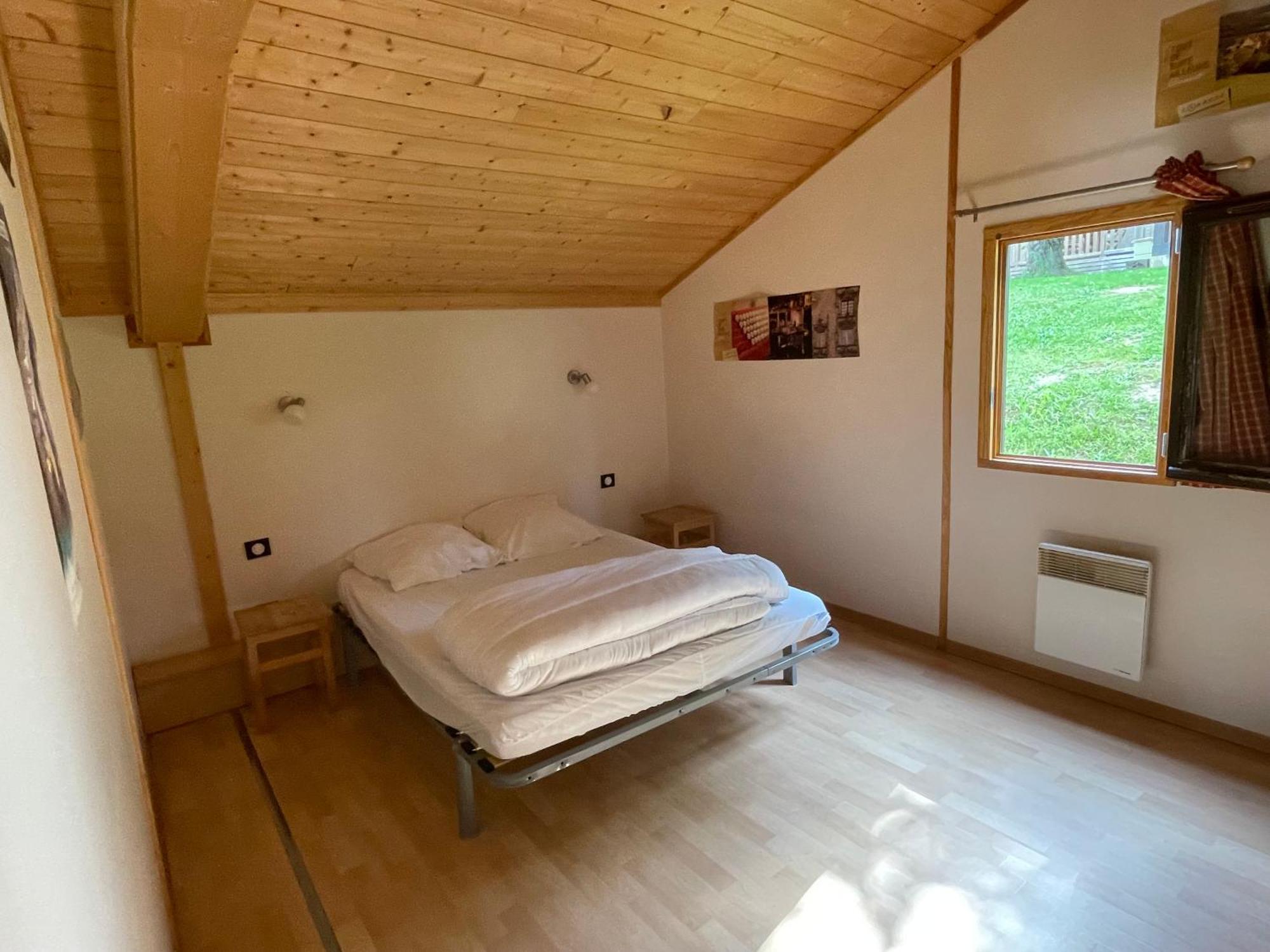 Camping Les Etoiles Saint-Sornin-Lavolps Екстериор снимка