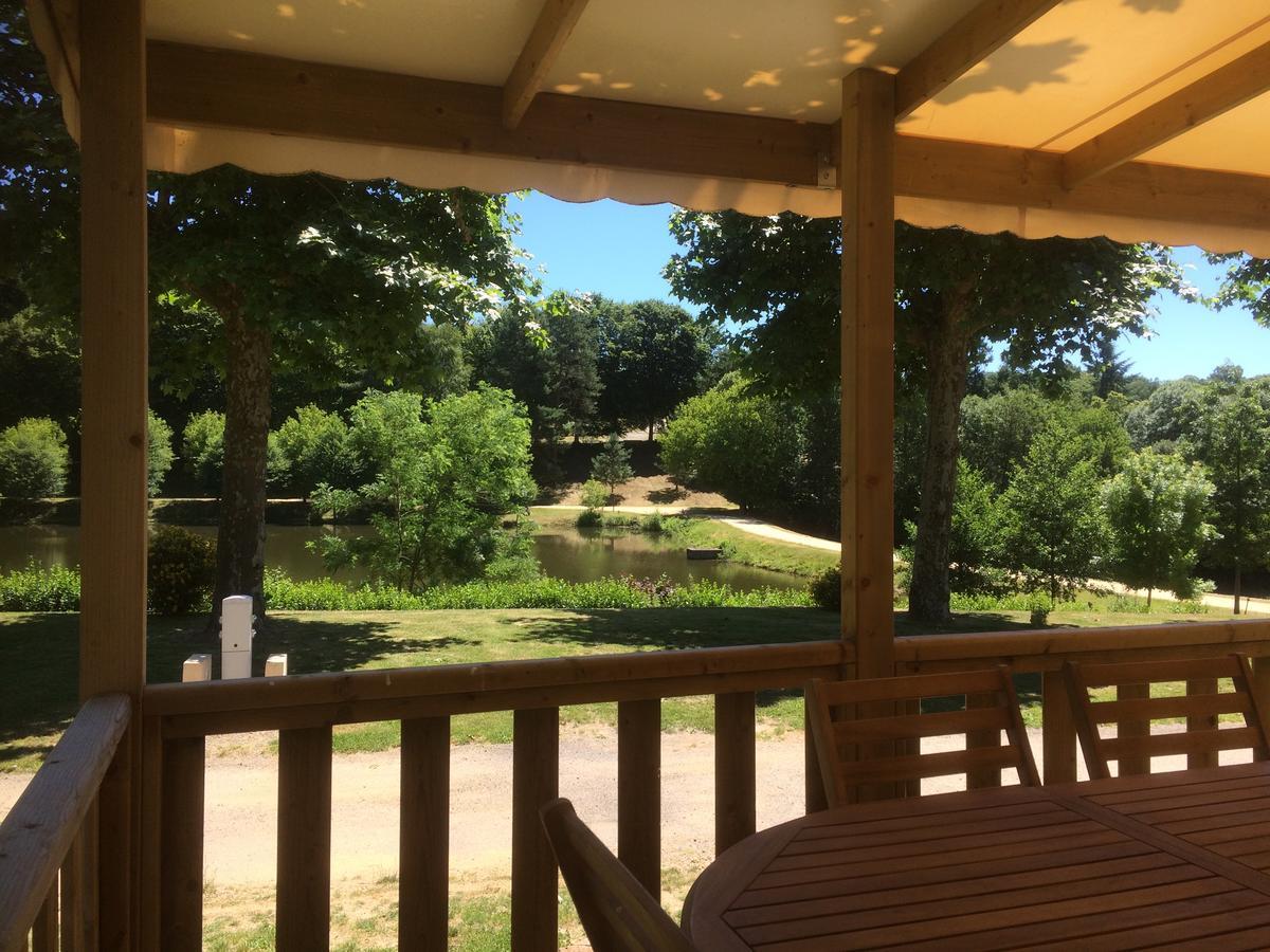 Camping Les Etoiles Saint-Sornin-Lavolps Екстериор снимка
