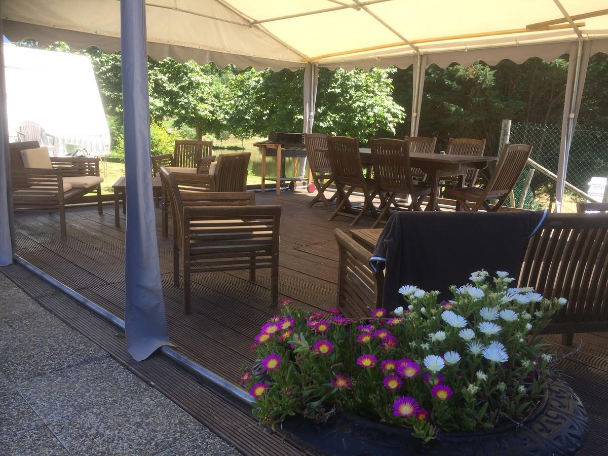 Camping Les Etoiles Saint-Sornin-Lavolps Екстериор снимка