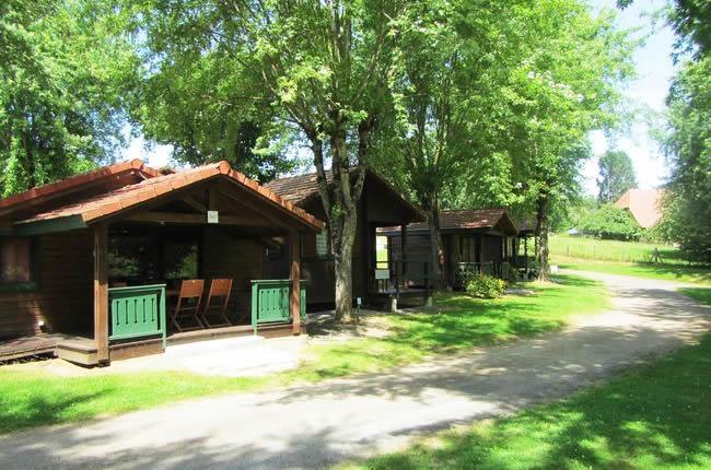 Camping Les Etoiles Saint-Sornin-Lavolps Екстериор снимка