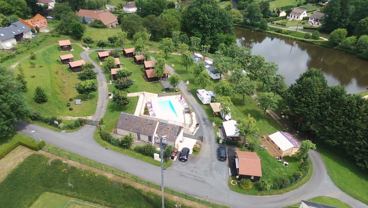 Camping Les Etoiles Saint-Sornin-Lavolps Екстериор снимка